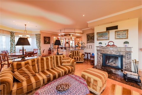 Prodej rodinného domu, 277 m² 4