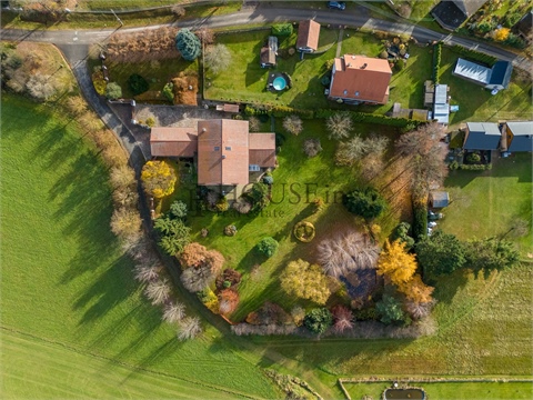 Prodej rodinného domu, 277 m² 2