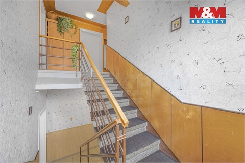 Prodej rodinného domu, 206 m² - 10