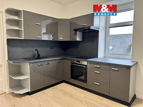 Pronájem bytu 3kk, 88 m² 0