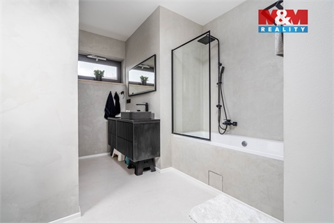 Prodej rodinného domu, 224 m² - 20