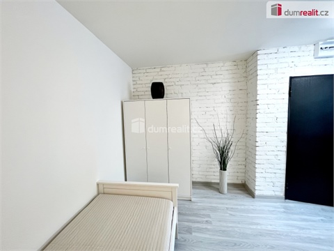 Pronájem bytu 1kk, 18 m² - 2