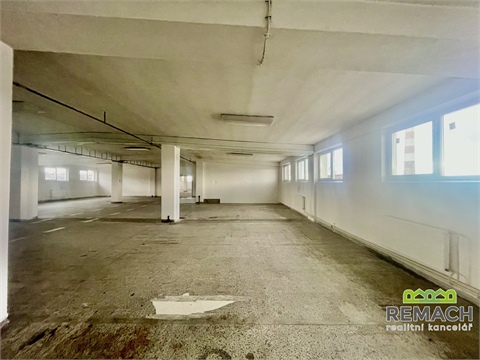 Pronájem skladu / haly, 950 m² 12