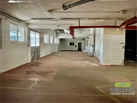 Pronájem skladu / haly, 1 100 m² - 6
