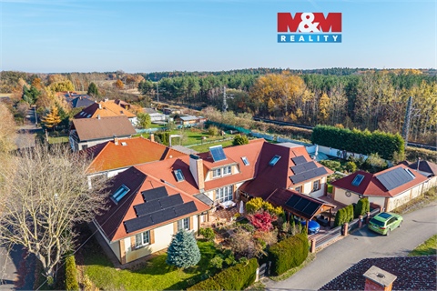 Prodej rodinného domu, 369 m² 0