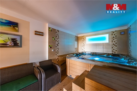 Prodej rodinného domu, 369 m² 14