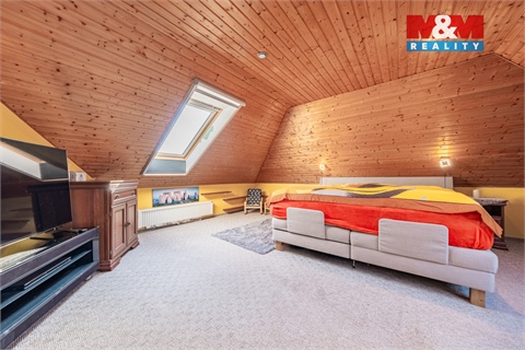 Prodej rodinného domu, 369 m² 10