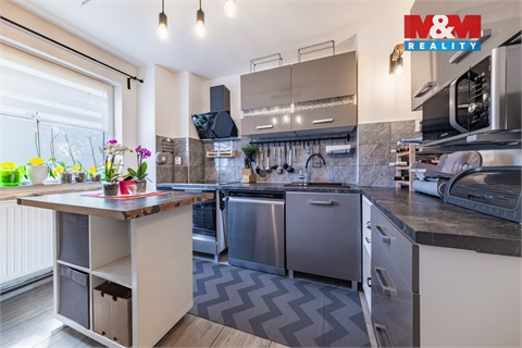 Prodej rodinného domu, 480 m² 10