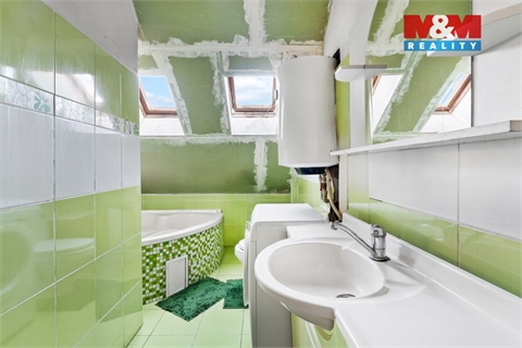 Prodej rodinného domu, 108 m² - 18