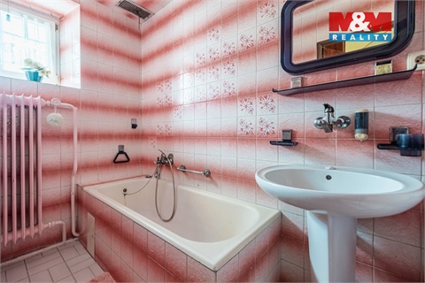 Prodej rodinného domu, 780 m² 26