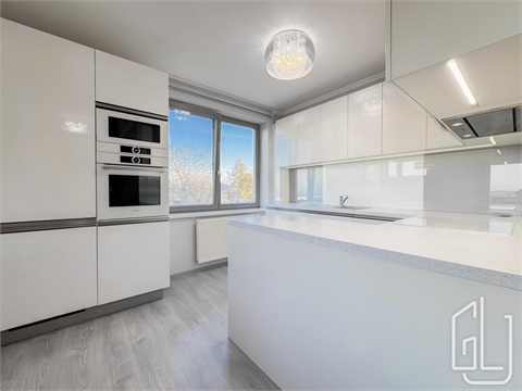 Prodej bytu 4kk, 141 m² 0