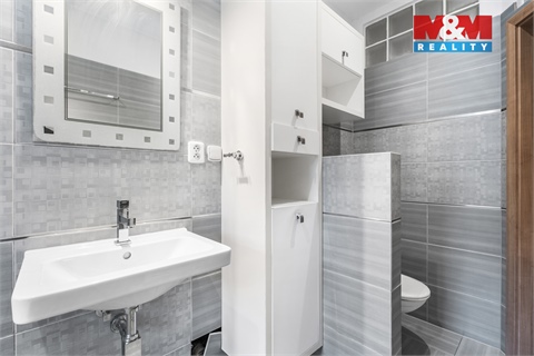 Prodej bytu 3kk, 72 m² 12