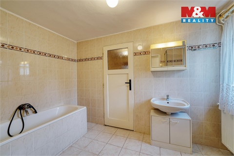 Prodej rodinného domu, 182 m² - 12