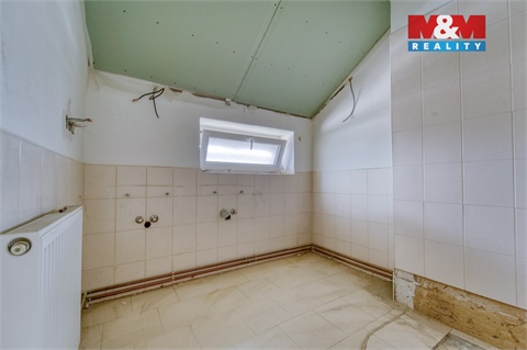 Prodej rodinného domu, 252 m² - 6