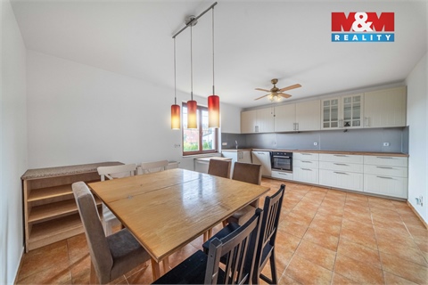 Prodej rodinného domu, 144 m² - 0