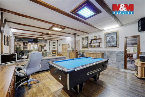 Prodej rodinného domu, 235 m² 12