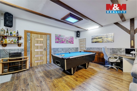 Prodej rodinného domu, 235 m² - 12