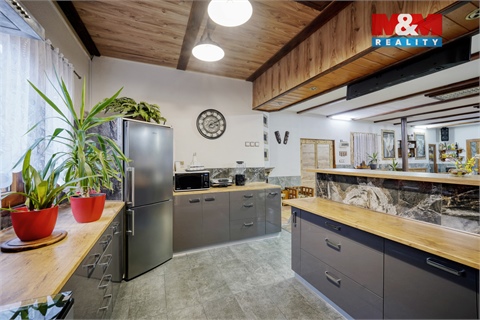 Prodej rodinného domu, 235 m² 10