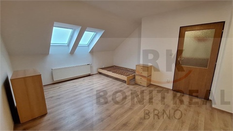 Pronájem bytu 1+1, 40 m² 2