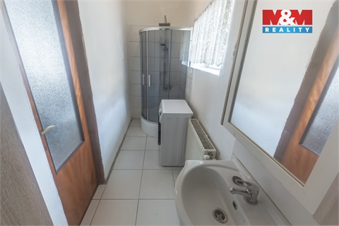 Prodej rodinného domu, 200 m² 6