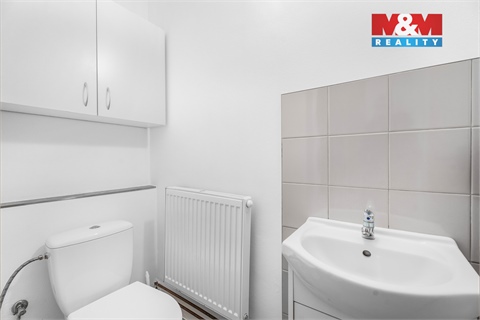 Prodej rodinného domu, 115 m² - 24