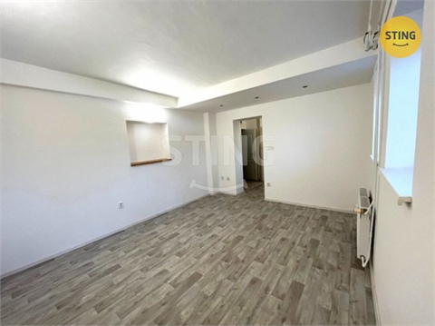 Pronájem bytu 1+1, 35 m² 2