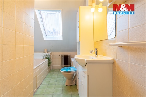 Prodej rodinného domu, 280 m² 16