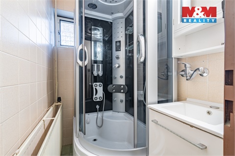 Prodej rodinného domu, 280 m² - 14