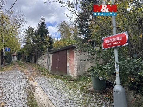 Prodej stavebního pozemku, 265 m² 0