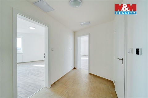 Pronájem bytu 3kk, 96 m² 18