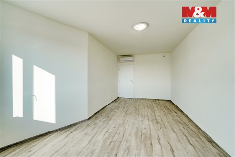 Pronájem bytu 3kk, 96 m² 12