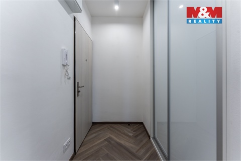 Pronájem bytu 2kk, 53 m² 12