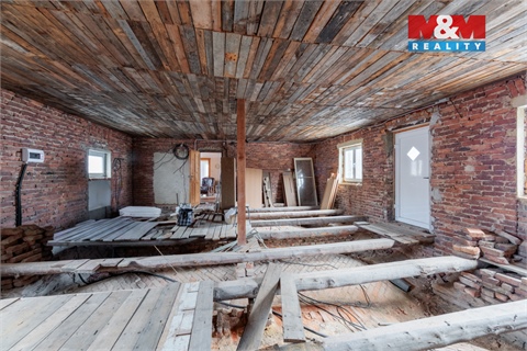 Prodej rodinného domu, 232 m² - 14