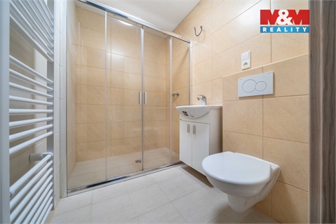 Prodej komerčního objektu, 683 m² 26