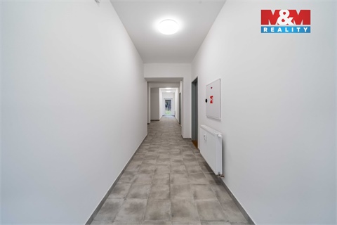 Prodej komerčního objektu, 683 m² 16