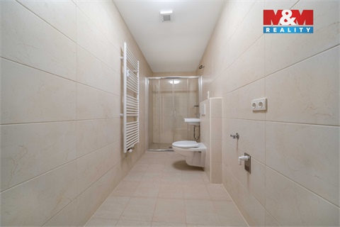 Prodej komerčního objektu, 683 m² - 20