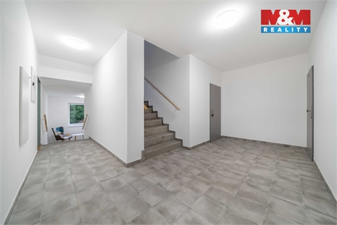 Prodej komerčního objektu, 683 m² 14