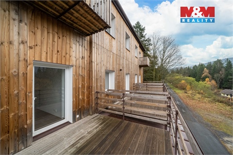 Prodej komerčního objektu, 683 m² 12