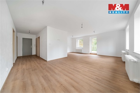 Prodej komerčního objektu, 683 m² 10