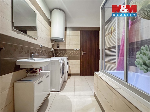 Prodej obchodních prostor, 743 m² 24