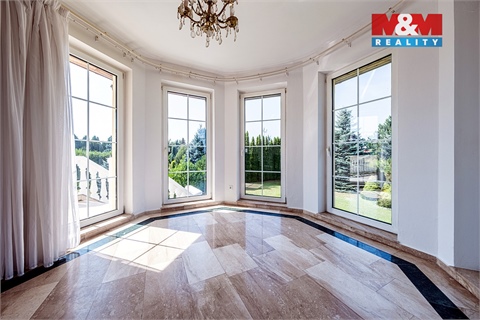 Pronájem rodinného domu, 395 m² 10