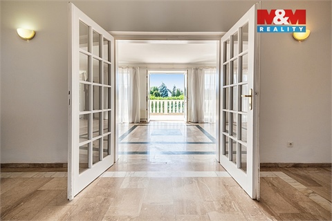 Pronájem rodinného domu, 395 m² - 0