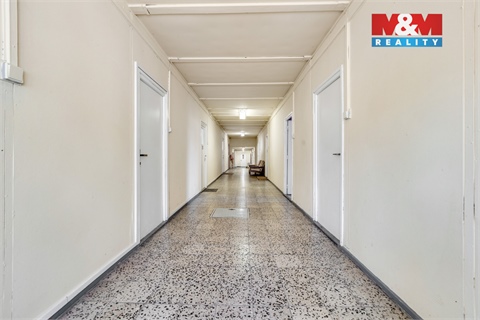 Prodej obchodních prostor, 511 m² 8