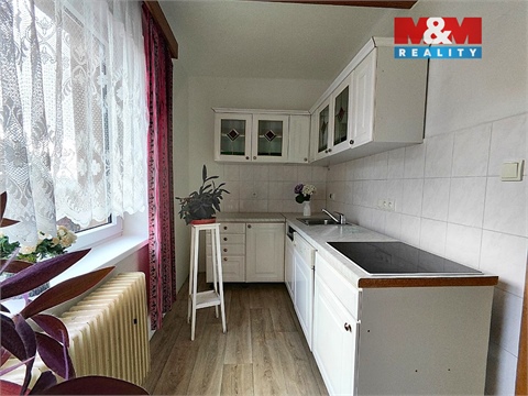 Prodej rodinného domu, 274 m² 2