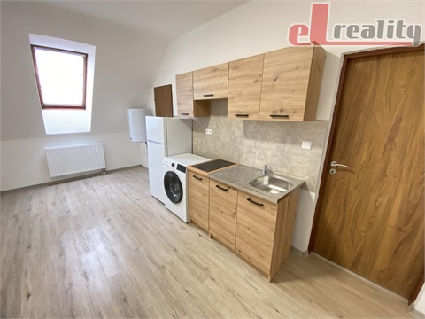 Pronájem bytu 2kk, 31 m² 0