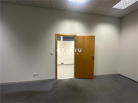 Pronájem kanceláře, 204 m² 18