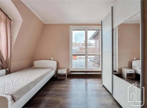 Pronájem bytu 4kk, 228 m² 12