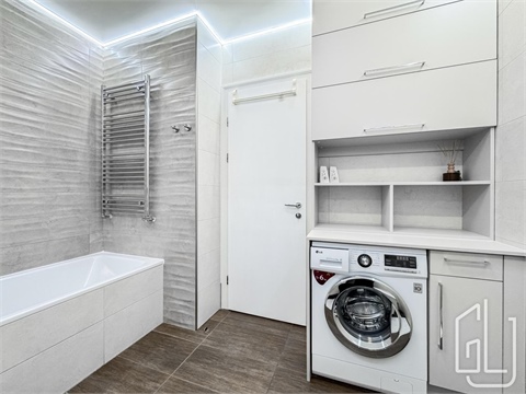 Pronájem bytu 4kk, 228 m² 14