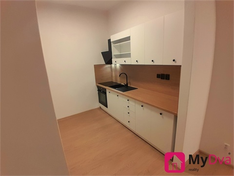 Pronájem bytu 1kk, 35 m² 0