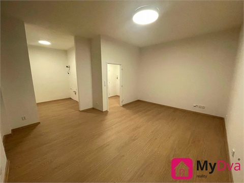 Pronájem bytu 1kk, 35 m² - 4